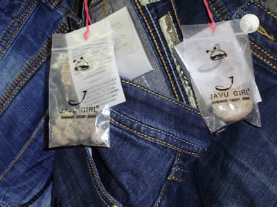 Empresa de Curitiba traz a marca italiana de jeans JàVu