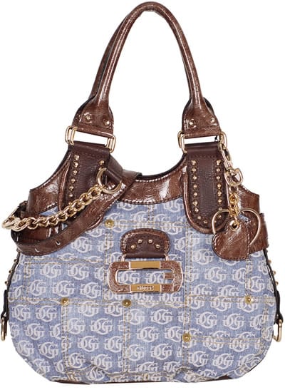 Guess apresenta bolsas jeans na linha Tasmin