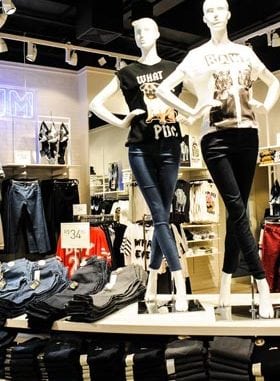 Forever 21 abre com preços agressivos