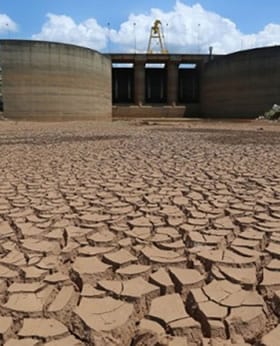 Lavanderias mudam estratégias para enfrentar a seca