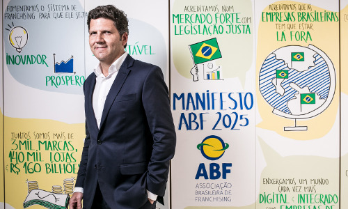 Franquias de moda faturam 15% mais em 2021, diz ABF.